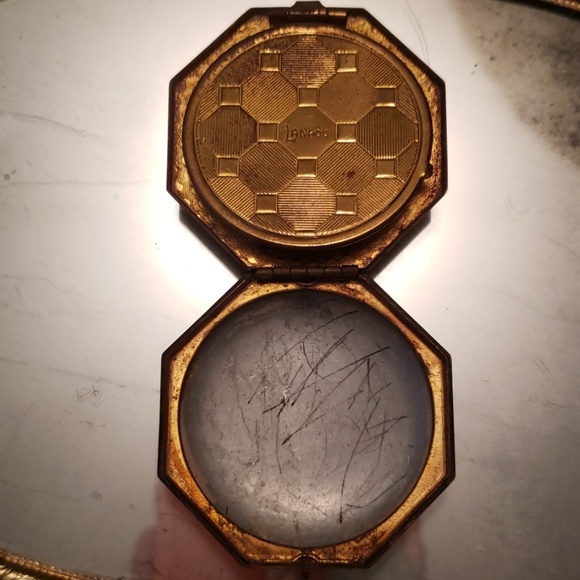 Vintage Valentine's red rouge compact - Picture 3 of 5